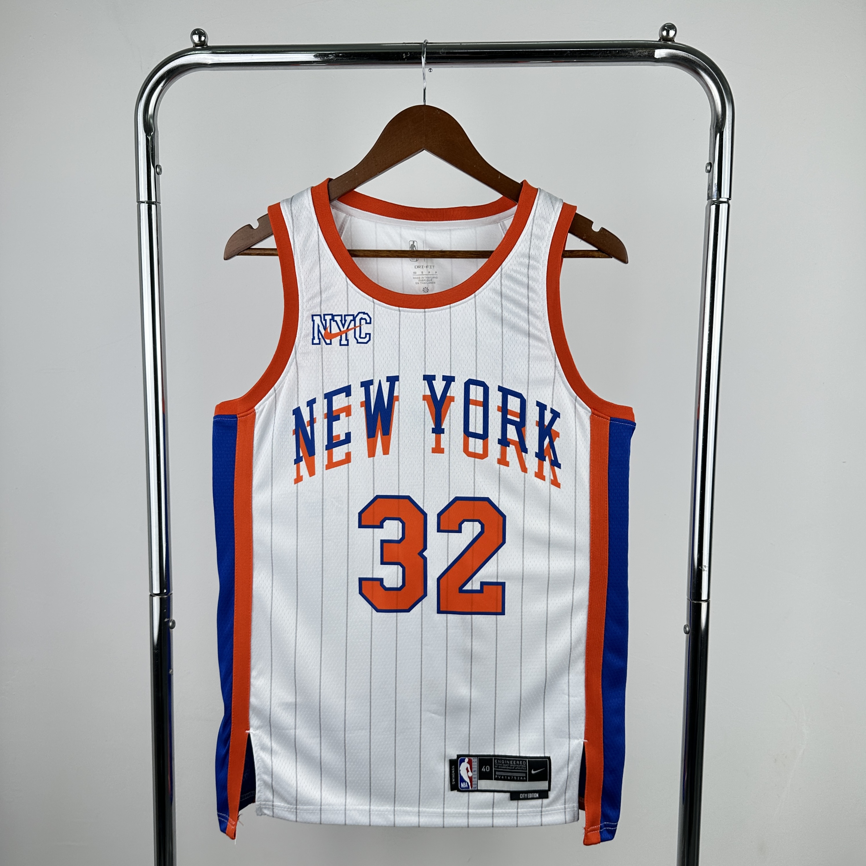 Men New York Knicks #32 Towns White City Edition Season Nike 2025 NBA Jersey